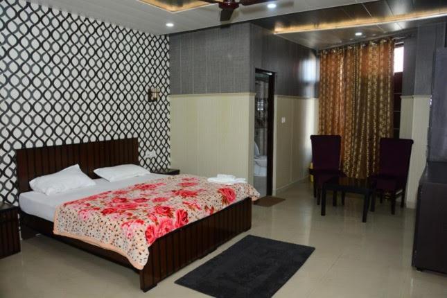 Krazy Hotel Haldwani Exterior photo